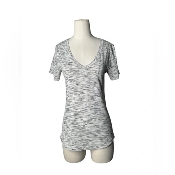 LULULEMON - Meant to Move Top - Picture 2 of 6